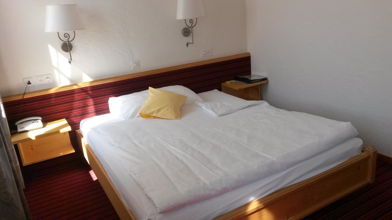 Hotel Baeren Sumiswald エクステリア 写真